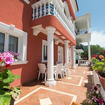 Hotel Wellness & Spa Angelo Gabriel Petrovac Εξωτερικό φωτογραφία