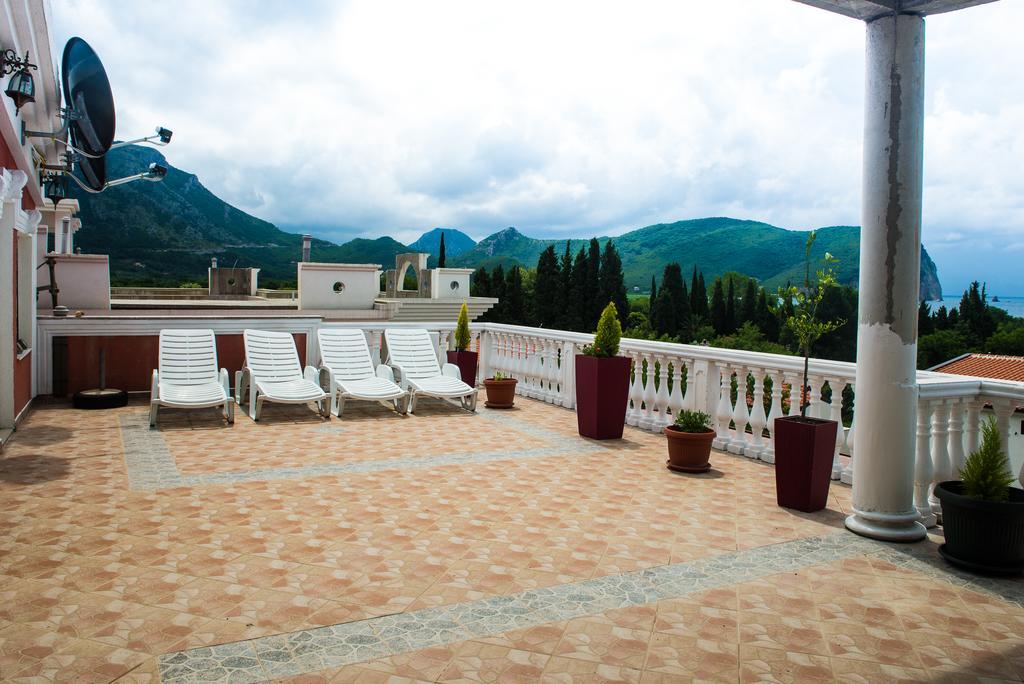 Hotel Wellness & Spa Angelo Gabriel Petrovac Εξωτερικό φωτογραφία