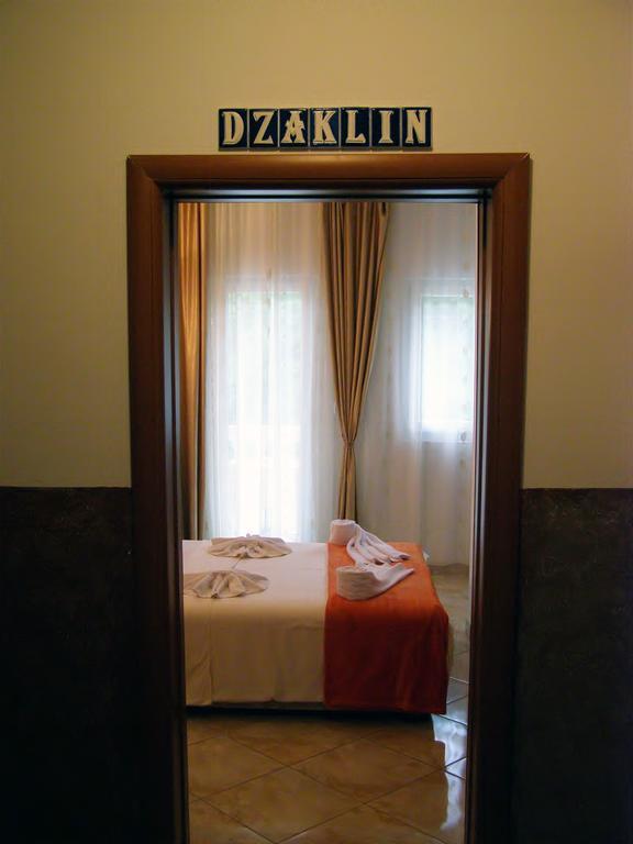 Hotel Wellness & Spa Angelo Gabriel Petrovac Εξωτερικό φωτογραφία