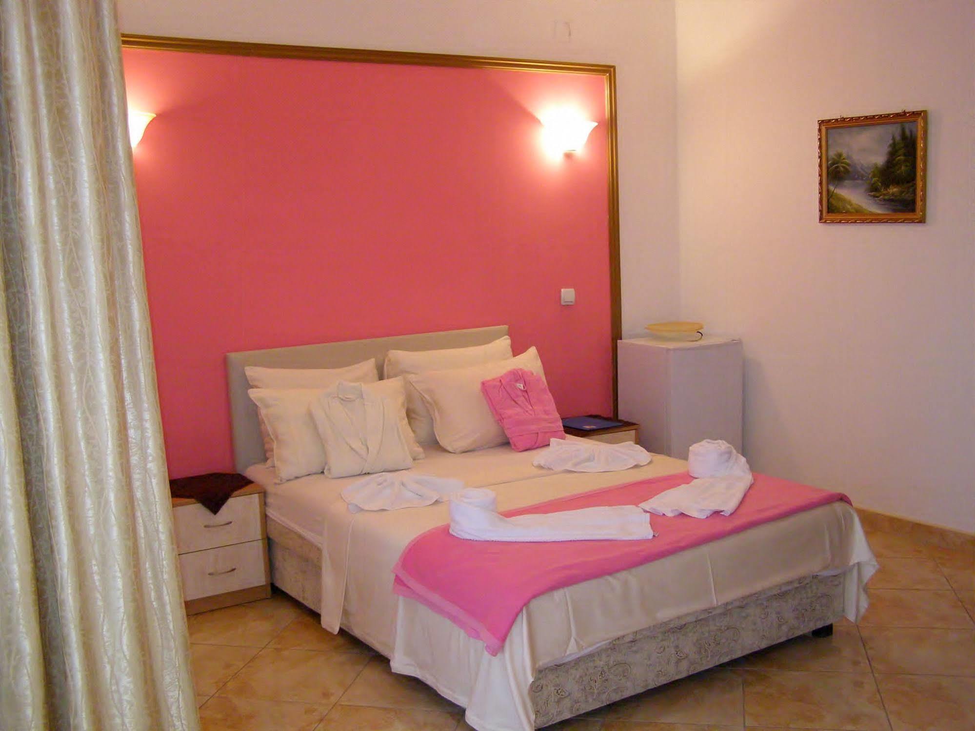 Hotel Wellness & Spa Angelo Gabriel Petrovac Εξωτερικό φωτογραφία